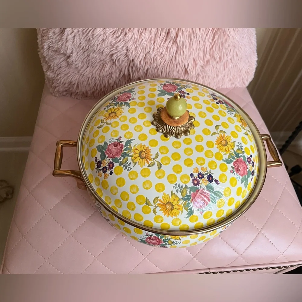 Mackenzie-Childs NWT Retired Buttercup 5 QT Casserole 💕 - Picture 2 of 7